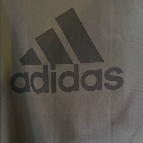Adidas Charcoal T -shirt NWOT - Picture 3 of 3